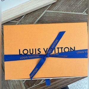 Louis Vuitton medium box with ribbon